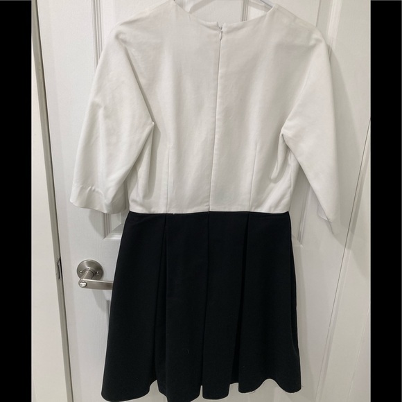 GAP COLOUR BLOCK BLACK and WHITE DRESS - Size 8 - Picture 3 of 10